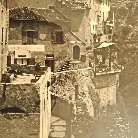 Casa Del Borgo Olga By Gardadomusmea