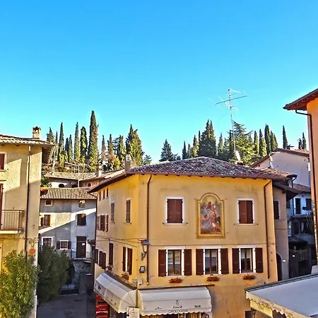 Hébergement de vacances Casa Del Borgo Olga By Gardadomusmea Tremosine