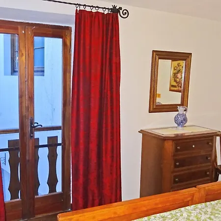 Casa Del Borgo Olga By Gardadomusmea * Tremosine