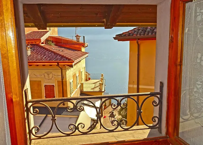 Hébergement de vacances Casa Del Borgo Olga By Gardadomusmea