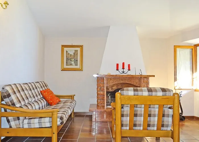 Hébergement de vacances Casa Del Borgo Olga By Gardadomusmea *