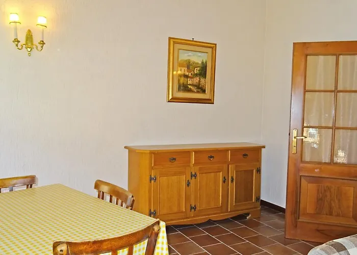 Casa Del Borgo Olga By Gardadomusmea Hébergement de vacances *