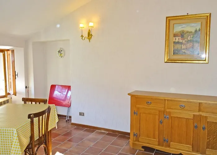 Casa Del Borgo Olga By Gardadomusmea Hébergement de vacances Tremosine